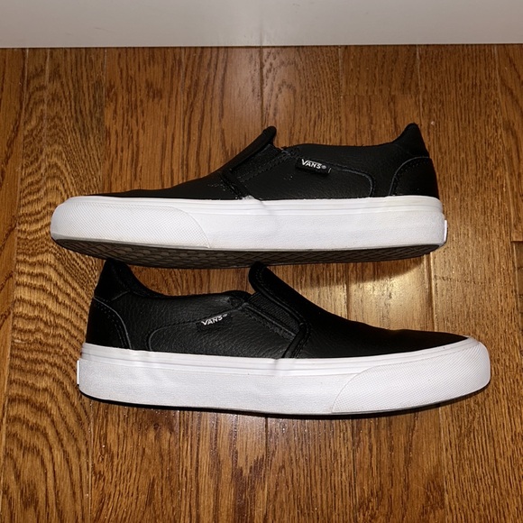 Vans Deluxe Comfort Leather Slip-On Shoes - Picture 7 of 8